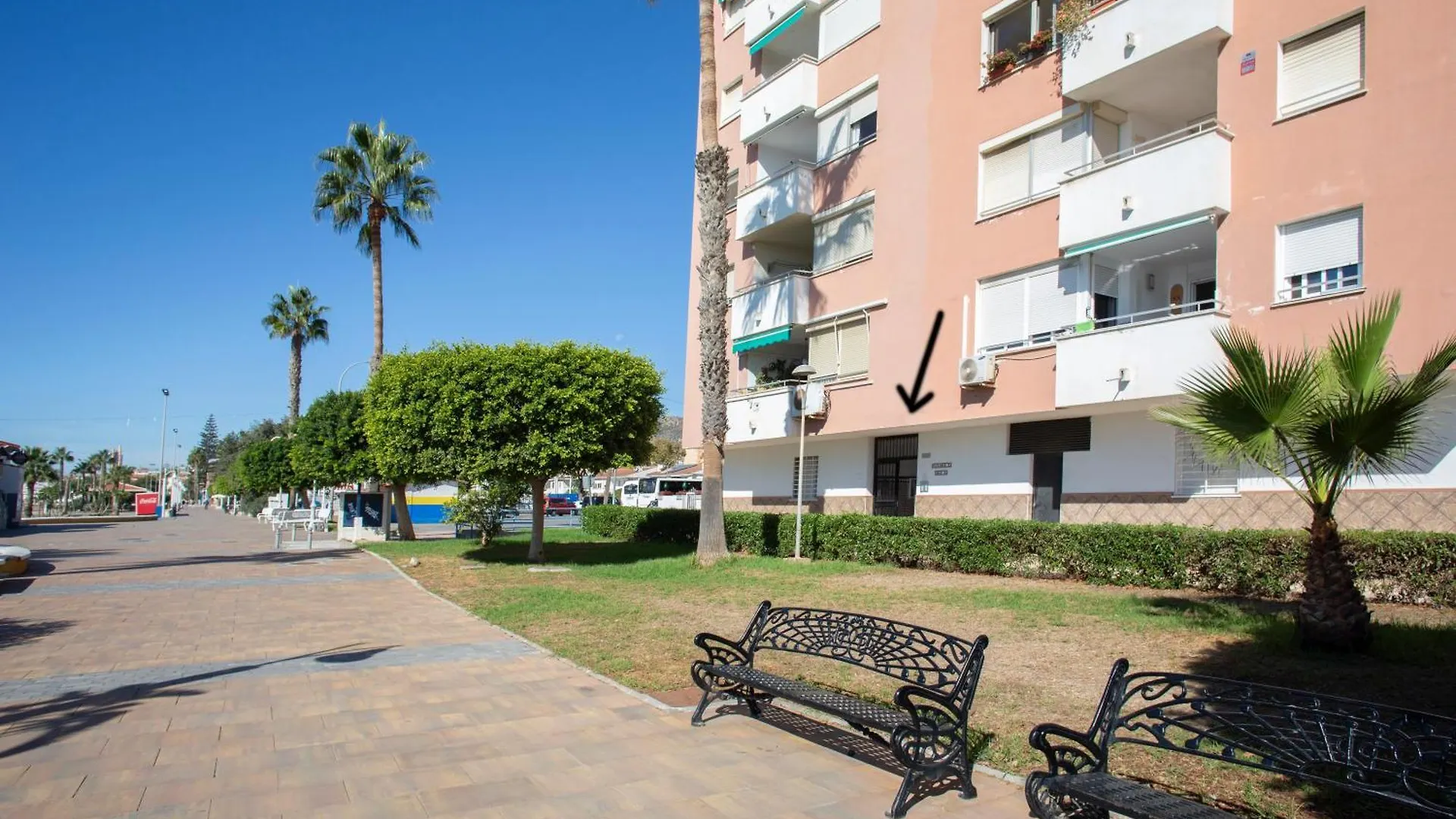 Bajo En Primera Linea - Cala Del Moral, Urbanizacion Calaflores La Cala Del Moral 0*,  Spagna